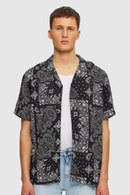 KuwallaTee Beach Shirt in Black Bandana