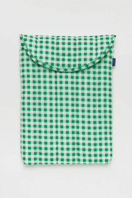 Baggu Puffy Laptop Sleeve 14" in Green Gingham