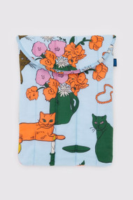 Baggu Puffy Laptop Sleeve 14" in Table Cats