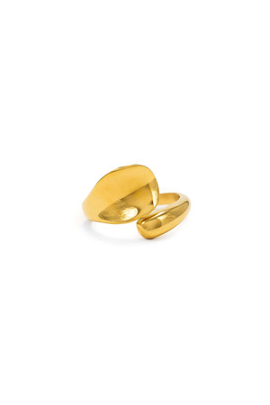 Lover's Tempo Lila Ring in Gold