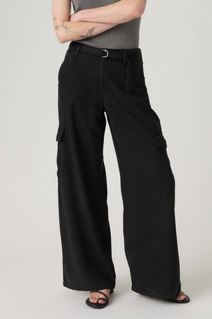 Levi's Baggy Cargo in Drapey Caviar