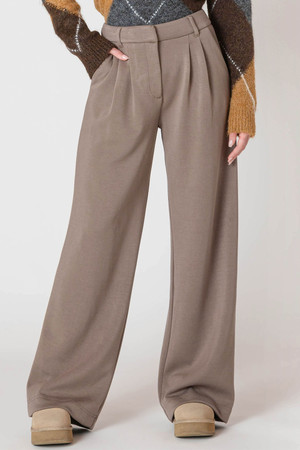 Room 34 Wide Leg Trouser in Dark Taupe
