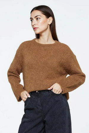 Minimum Sasha Sweater in Cashew
