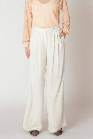 Black Tape Flowy Pant in Ecru