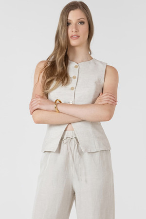 Dex Vest in Light Ecru