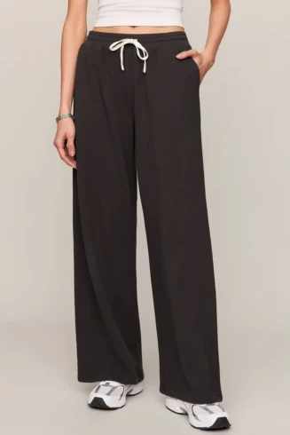 Front view of Z Supply Clubhouse Pant in ash black showing waistband and relaxed leg fit