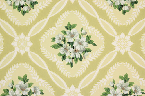 1940s Vintage Wallpaper Bouquets on Yellow