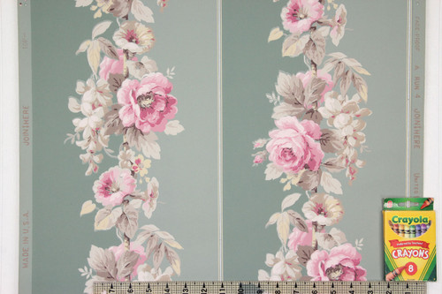 1950s Vintage Wallpaper Pink Roses on Green