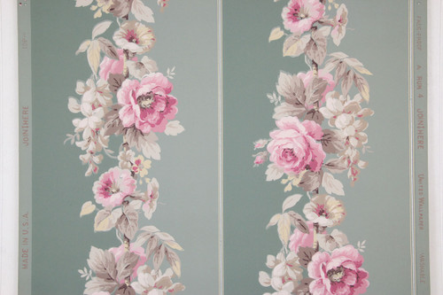 1950s Vintage Wallpaper Pink Roses on Green