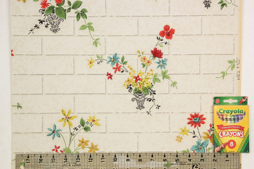 1930s Vintage Wallpaper Flower Bouquets on Tile