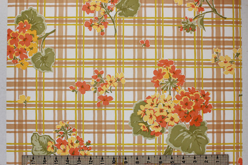 1970s Vintage Wallpaper Geraniums on Plaid