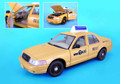 NYC Taxi Cab Ford Crown Victoria 1:24 Scale New York City Daron Toys