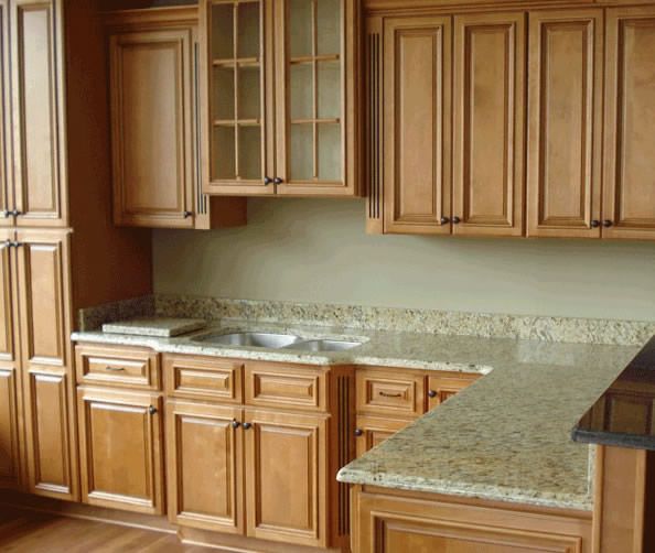 Kitchen Cabinets - Caramel Maple - Craftsmen Network