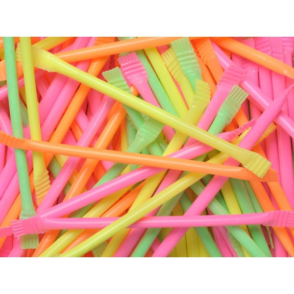 Lallisa 100 Pcs Halloween Glow in the Dark Straws light up straws neon  drinking straws 8 inch multicolor Reusable Plastic Straws for 80s party