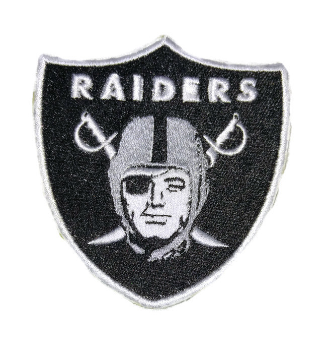 (1) NFL OAKLAND RAIDERS LOGO SHIELD PATCH IRON-ON 4 x 3.75