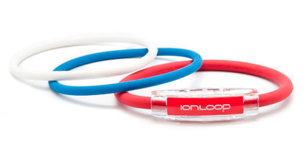 TRI Loop Ruby Red  Pak 
1 Ruby Red Magnet IonLoop Bracelet, 2 IonThins (Pearl White & Pacific Blue)