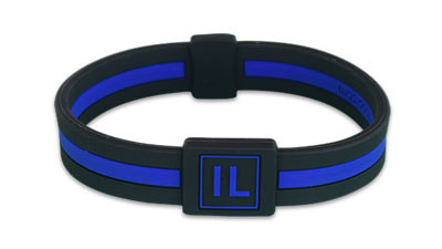 IonLoop's Black Stripe Ionic Band is made of comfortable silicone, the band goes from workout to workplace seamlessly.
(front view)