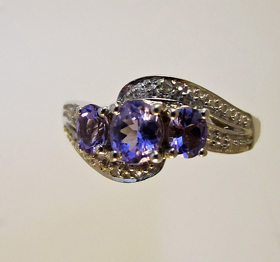 tanzanite 3stone diamond ring