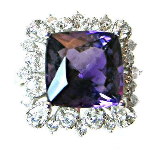 Siberian Amethyst and White Diamond Gold Ring