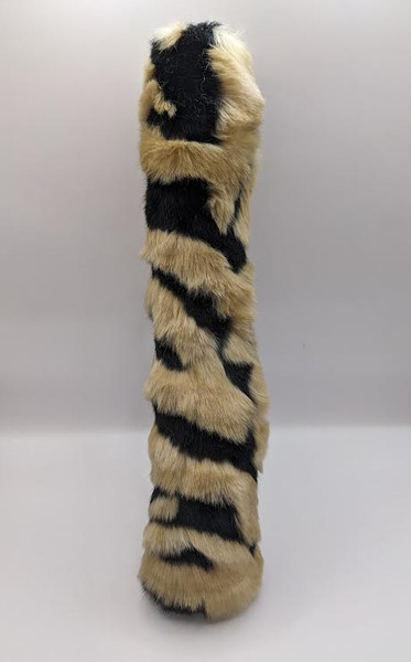 Catnip Tiger Tail approximately 12 inches long, made of plush soft fur, and a ton of fun for your kitty! Fur colors may vary. (orange/black, tan/black, leopard print, etc) 