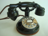   Model 1179  round base telephone