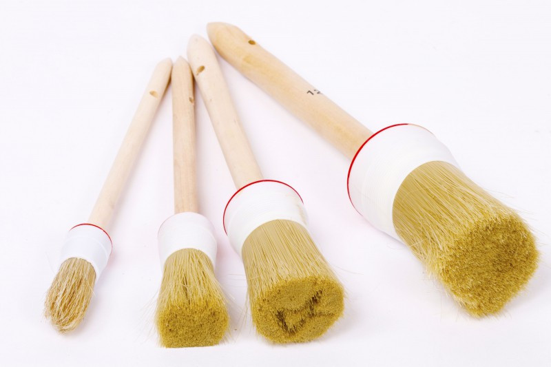 IMPA 510135 PAINT BRUSH ROUND 20mm WITH WOODEN HANDLE