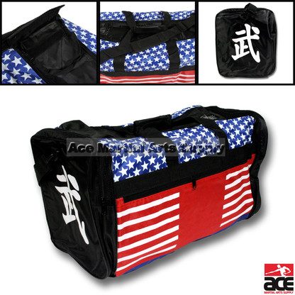 The large Stars and Stripes sports bag is perfect for storing all of your sporting equipment. It is durable enough for the heaviest equipment and features 4 zippered compartments and a detachable shoulder strap.