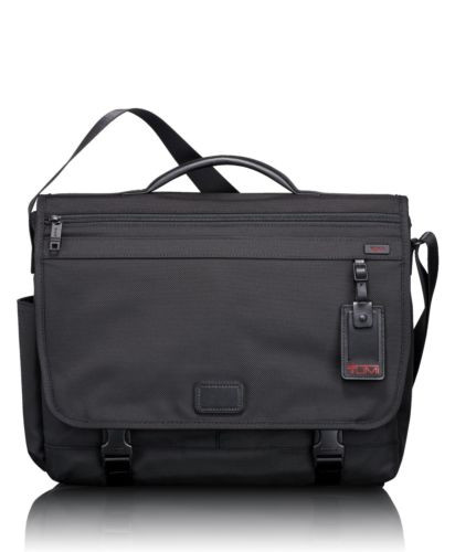 tumi messenger