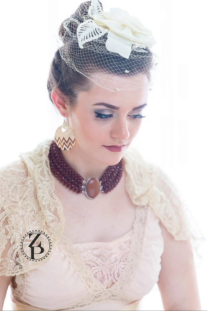 vintage-editorial-photo-shoot-zuri-perle-jewelry-model-hari-makeup.jpg