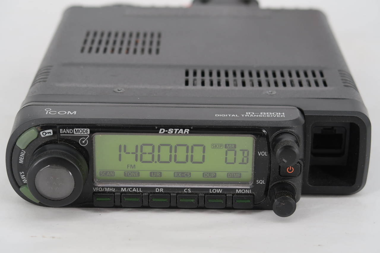 U18013 Used ICOM ID-880H D-STAR VHF/UHF Digital Transceiver - Main