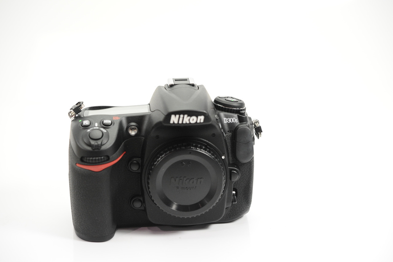 pre owned dslr camera