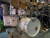 Pearl Decade Maple Satin white INCRED-A-BUNDLE XL Pack with 14' floor, Hardware and i Series Cymbal Pack