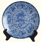 14" Exotic Chinese Porcelain Plate In Blue & White Dragon With Stand