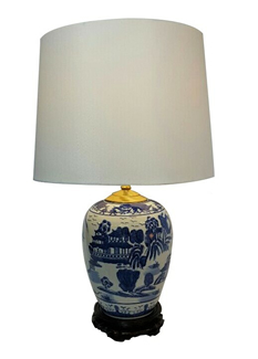 25" Blue And White Porcelain Lamp With Daisy Chain Design