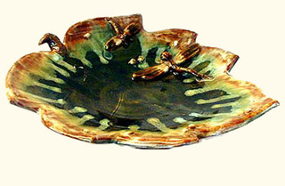 14 by 13 by 5 inch tall ceramic maple leaf bowl