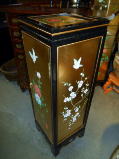 Oriental Lacquer Pedestal with Bird and Flower Design in Black and Gold