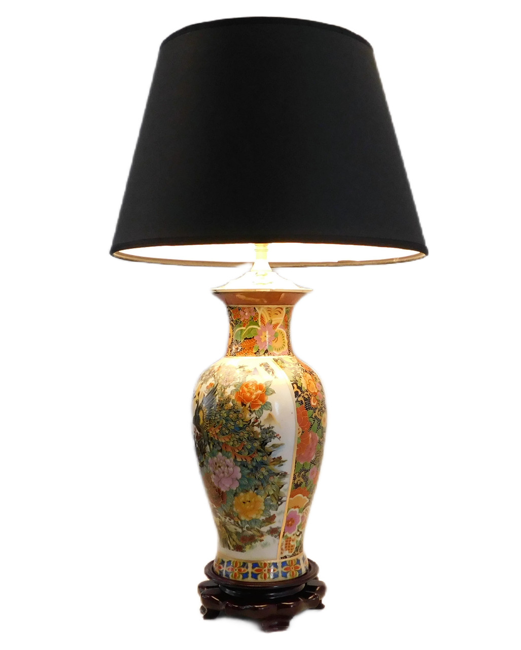 Beautiful vintage hotsell Oriental table lamp