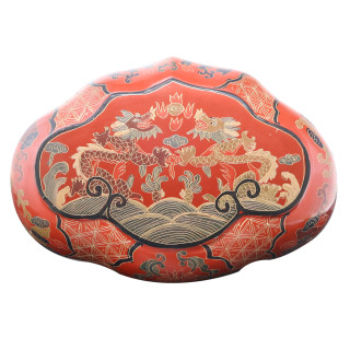 Oriental Lacquer Cloud Shaped Gift Box For Tabletop Storage.