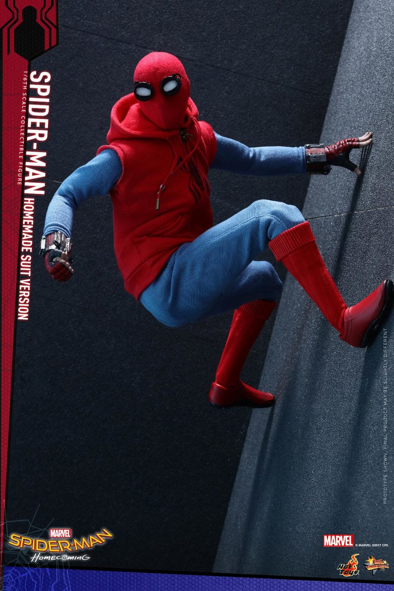 Hot Toys MMS414 Spider-Man: Homecoming 1/6th scale Spider-Man