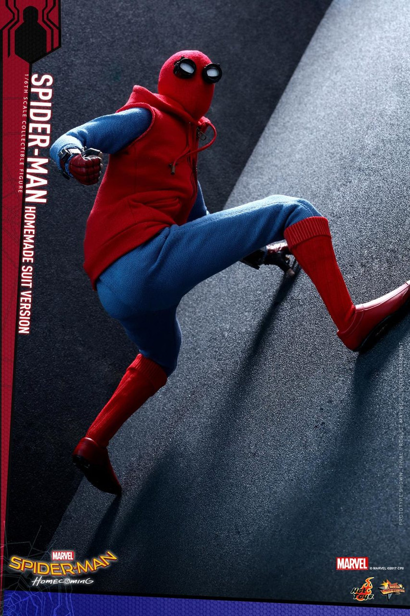 Hot Toys MMS414 Spider-Man: Homecoming 1/6th scale Spider-Man