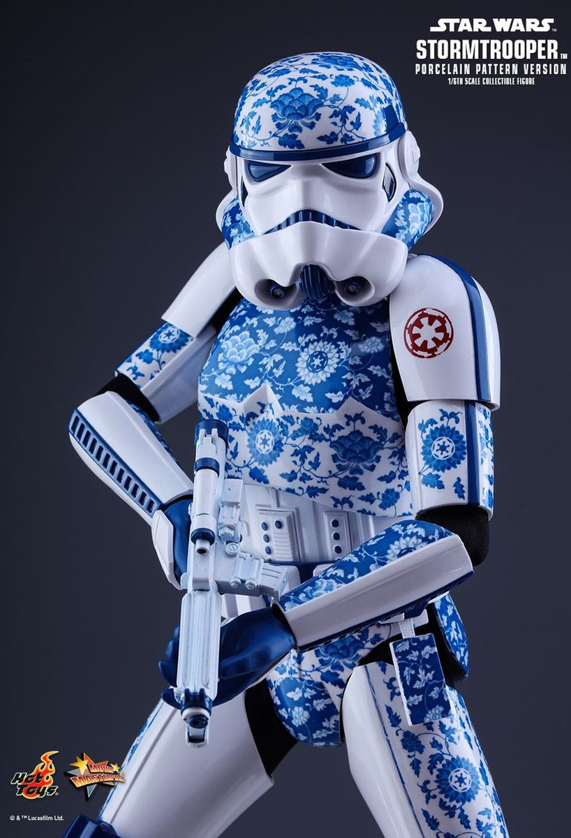 Hot Toys MMS401 Star Wars Stormtrooper (Porcelain Pattern Version