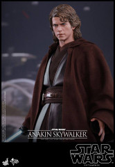 Hot Toys MMS437 Star War Episode III: Revenge of the Sith 1/6th scale Anakin Skywalker Collectible Figure