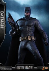Hot Toys MMS455 Justice League Batman 1/6th scale collectible figure