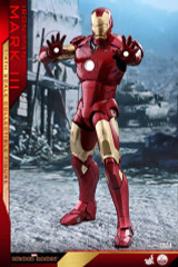 Hot Toy QS012  Iron Man  Mark III 1/4th scale (Deluxe Version) Collectible Figure