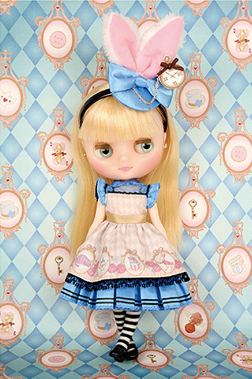 Алиса гэп. Кукла Wednesday. Мидди Блайз. Shrinking Алиса. Alice Limited Doll.