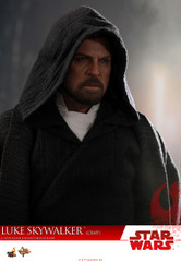 Hot Toys MMS507 Luke Skywalker (Crait) Star Wars The Last Jedi 1/6th scale Collectible Figure