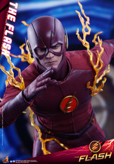 Hot Toys TMS009 The Flash : 1/6th scale The Flash Collectible Figure