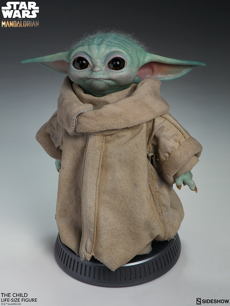The Child Baby Yoda Life-Size Figure Sideshow Collectibles