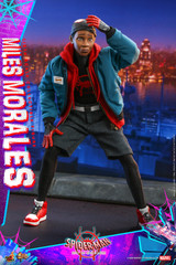 Hot Toys Miles Morales MMS567  Spider-Man: Into the Spider-Verse - 1/6th scale Collectible Figure