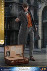 Hot Toys MMS512B Newt Scamander (Special Version) Fantastic Beasts The Crimes of Grindelwald 1/6th scale Collectible Figure